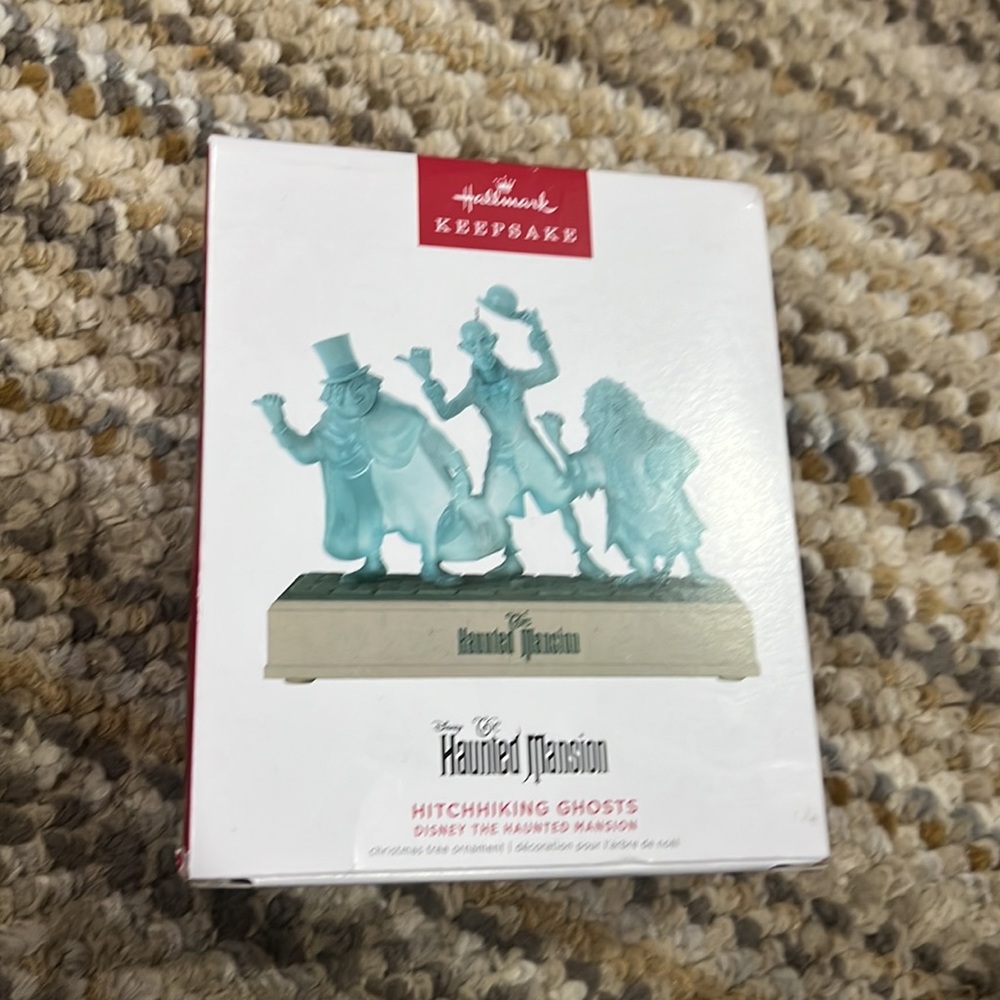 the haunted mansion hitchhiking ghost hallmark ornament - Picture 2 of 3